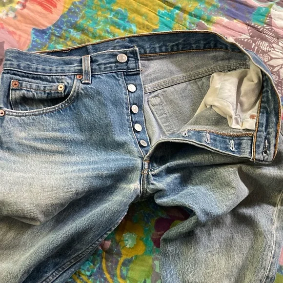 True Vintage Levi’s 501 - Picture 5 of 17